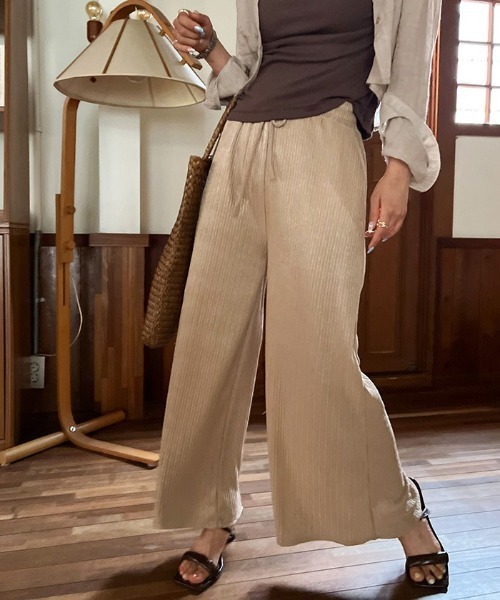 NANING9（ナンニング）の「NANING9 バンディングプリーツワイドパンツ（その他パンツ・レディース・ブラック/ベージュ/ピンク/クリーム・FREE）」の13枚目の写真