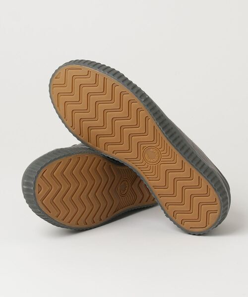 【FRED PERRY】★送料・関税込★ ヒューズ ロー キャンバス FRED PERRY（フレッドペリー）の「Hughes Low Canvas／ヒューズ