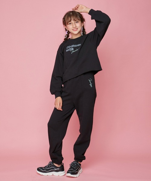 JENNI love（ジェニィラブ）の「ロゴ刺繍ショート丈トレーナー（スウェット・キッズ・ブラック/ラベンダー/グレー・130cm/160cm/140cm/150cm）」の16枚目の写真