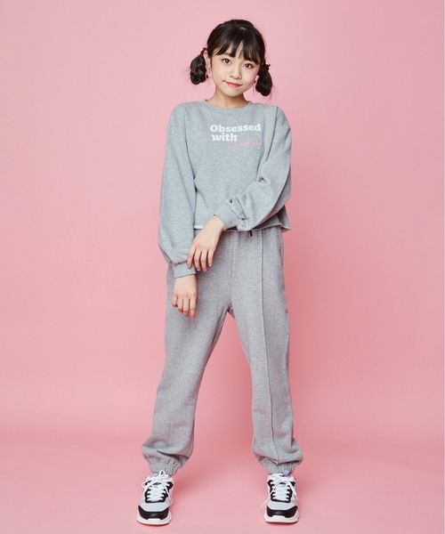 JENNI love（ジェニィラブ）の「ロゴ刺繍ショート丈トレーナー（スウェット・キッズ・ブラック/ラベンダー/グレー・130cm/160cm/140cm/150cm）」の20枚目の写真