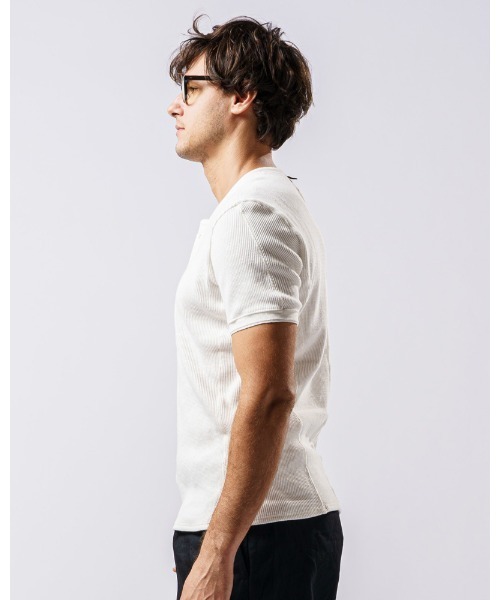 wjk（ダヴルジェイケイ）の「waffle henley（Tシャツ/カットソー・メンズ・ブラック/グレイッシュベージュ/ホワイト/ダークグレー・LARGE/SMALL/MEDIUM/X-LARGE）」の12枚目の写真