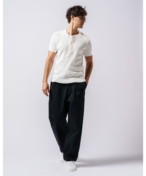 wjk（ダヴルジェイケイ）の「waffle henley（Tシャツ/カットソー・メンズ・ブラック/グレイッシュベージュ/ホワイト/ダークグレー・LARGE/SMALL/MEDIUM/X-LARGE）」の19枚目の写真