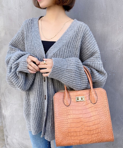 SETUP7（セットアップセブン）の「ざっくり編みとボリューム袖が旬。【SETUP7】片畦オーバーサイズニットカーディガン java nese chaco cardigan（カーディガン/ボレロ・レディース・ブラック/キャメル/グレイッシュベージュ/グレー/ホワイト・FREE）」の9枚目の写真