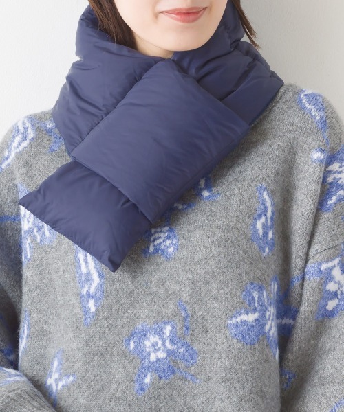 OMNES（オムネス）の「ダウンショートマフラー（マフラー・レディース・カーキ/ブラック/ネイビー/ベージュ/キャメル/アイボリー・FREE）」の5枚目の写真