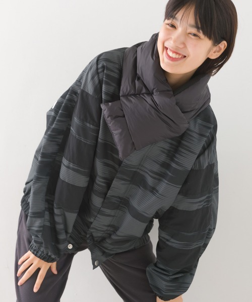 OMNES（オムネス）の「ダウンショートマフラー（マフラー・レディース・カーキ/ブラック/ネイビー/ベージュ/キャメル/アイボリー・FREE）」の2枚目の写真