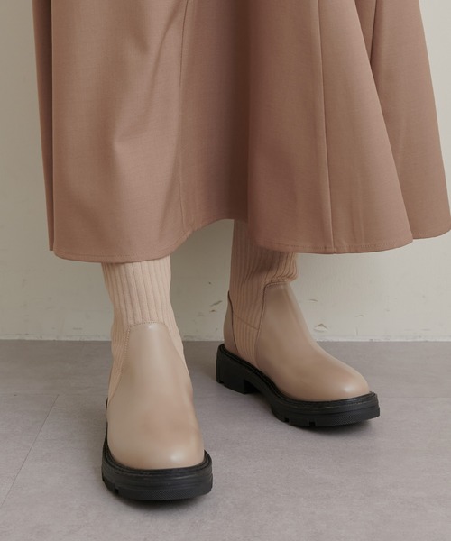 natural couture（ナチュラルクチュール）の「ソックスとブーツがドッキング/ニットコンビ厚底ブーツ（ブーツ・レディース・グレイッシュベージュ/ブラック・MEDIUM/LARGE）」の9枚目の写真