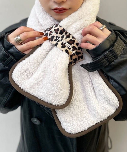 CONVERSE(コンバース)の「CONVERSE / Piping Boa Tippet(マフラー・レディース・ブラウン/ブラック/アイボリー・FREE)」の5枚目の写真