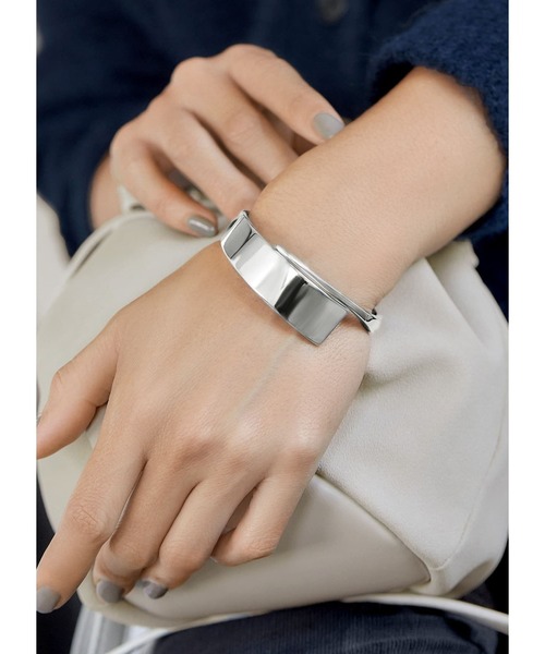 STYLE DELI（スタイルデリ）の「コントラストバングル（バングル/リストバンド・レディース・ゴールド/シルバー・FREE）」の4枚目の写真