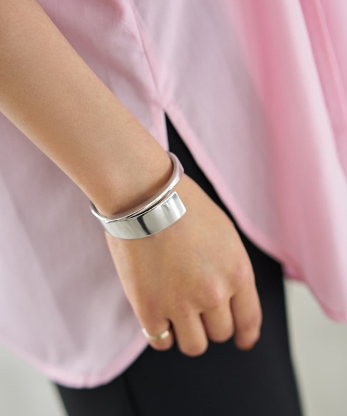 STYLE DELI（スタイルデリ）の「コントラストバングル（バングル/リストバンド・レディース・ゴールド/シルバー・FREE）」の21枚目の写真