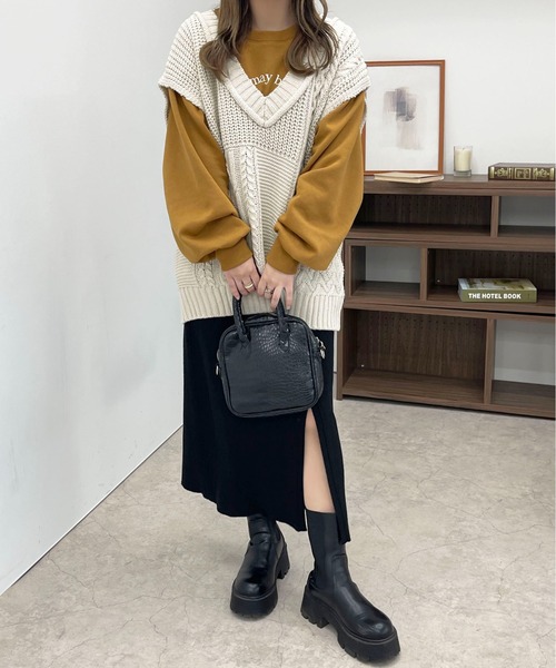 apres jour（アプレジュール）の「アソートデザインスウェット【ZOZOTOWN限定アイテム】（スウェット・レディース・アイボリー/オートミール/マスタード/ネイビー・フリー/X-LARGE）」の13枚目の写真