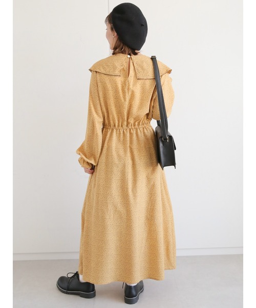 ehka sopo（エヘカソポ）の「小花柄フラットカラーワンピース