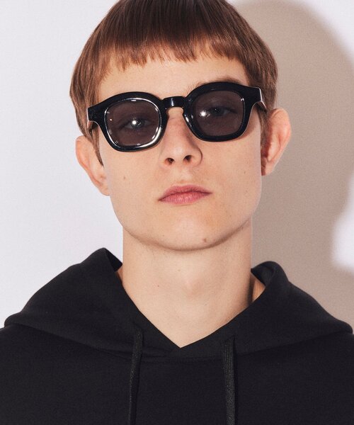 tk.TAKEO KIKUCHI(ティーケータケオキクチ)の「◆【WEB限定】アソートサングラス/メガネ(サングラス・メンズ・ダークブラウン/ブラック系5/ホワイト/ライトグレー/ブラック/シルバー系3/ブラック系1/ブラック系4/ブラック系3/ブラック系/シルバー系2/ブラック系2・00)」の5枚目の写真