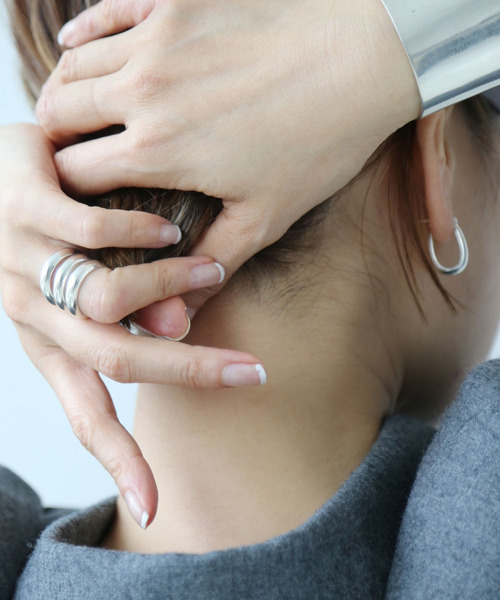 Deuxieme Classe（ドゥーズィエムクラス）の「【LAVER/ラバー】EGG HOOP ピアス SILVER（両耳）（ピアス（両耳用）・レディース・シルバー・FREE）」の2枚目の写真