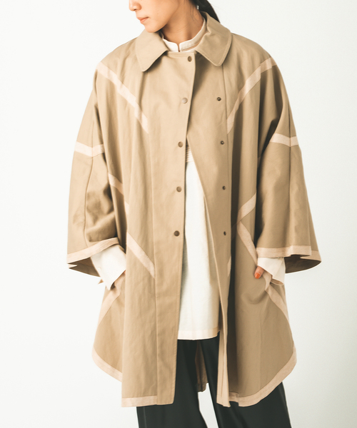 JOURNAL STANDARD(ジャーナルスタンダード)の「【KIARIS vintage&closet × JS】テープディテールポンチョコート(ポンチョ・レディース・ベージュ/ブラック・FREE)」の17枚目の写真