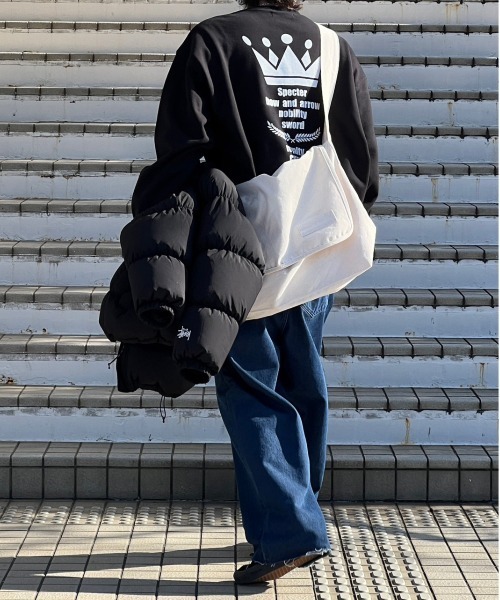 kutir(クティール)の「カットオフタックワイドバルーンデニムパンツ(デニムパンツ・メンズ・インディゴブルー/ブラック・LARGE/MEDIUM/SMALL)」の11枚目の写真