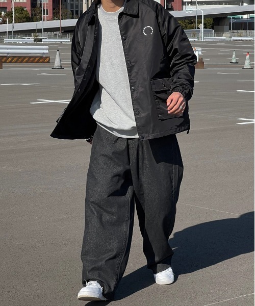 kutir(クティール)の「カットオフタックワイドバルーンデニムパンツ(デニムパンツ・メンズ・インディゴブルー/ブラック・LARGE/MEDIUM/SMALL)」の22枚目の写真