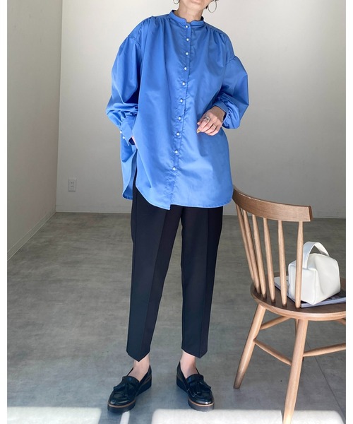 She's Closet(シーズクローゼット)の「パールボタンスタンドカラーボリュームスリーブ長袖ギャザーブラウス(シャツ/ブラウス・レディース・ブラック/ライトベージュ/ホワイト/ライトグレー/ブルー・FREE)」の12枚目の写真