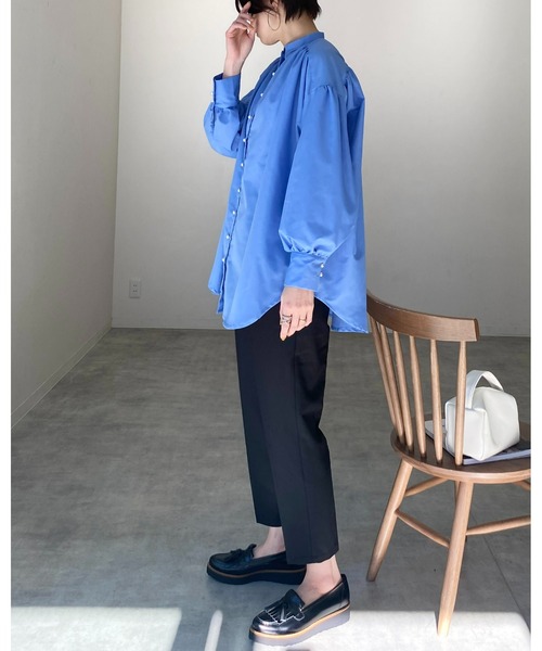 She's Closet(シーズクローゼット)の「パールボタンスタンドカラーボリュームスリーブ長袖ギャザーブラウス(シャツ/ブラウス・レディース・ブラック/ライトベージュ/ホワイト/ライトグレー/ブルー・FREE)」の13枚目の写真