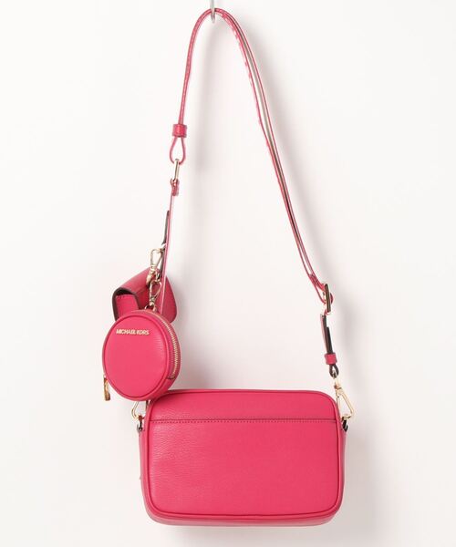 MICHAEL KORS（マイケルコース）の「JET SET ITEM MD PKT クロス
