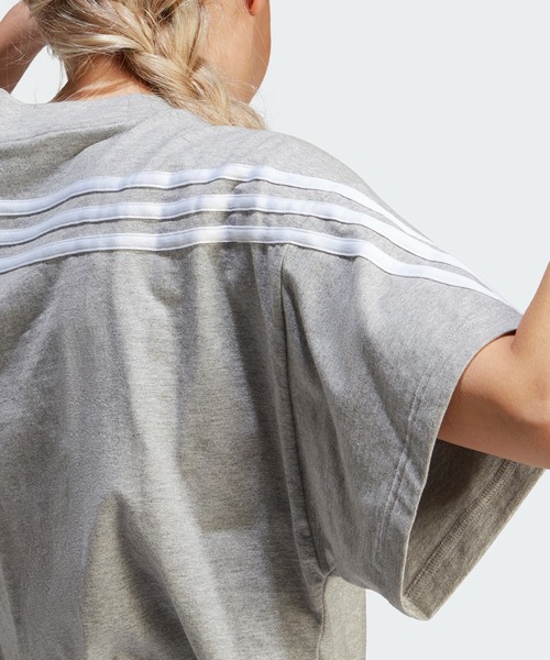 adidas(アディダス)の「フューチャーアイコン スリーストライプス 半袖Tシャツ / アディダス adidas(Tシャツ/カットソー・レディース・ブラック/ホワイト/グレー・MEDIUM/SMALL/X-LARGE/LARGE/XX-LARGE)」の6枚目の写真