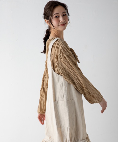 MILLION CARATS（ミリオンカラッツ）の「立体的なステッチデザインを施したメローデザインのシアートップス。ゆったりとしたサイズで楽に着られ、大人な抜け感を演出します。（Tシャツ/カットソー・レディース・ベージュ/ブラック/オフホワイト・FREE）」の22枚目の写真