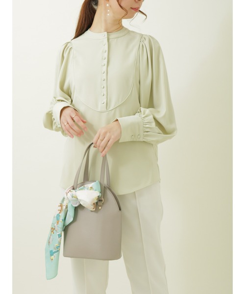 Te chichi（テチチ）の「【貴島明日香コラボ】ボリュームスリーブブザムブラウス（シャツ/ブラウス・レディース・チャコール/ブラック/オフホワイト/グリーン・ﾌﾘ-）」の14枚目の写真