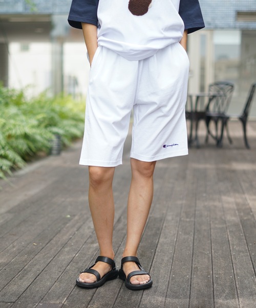 Champion（チャンピオン）の「【CHAMPION/チャンピオン】天竺ショートパンツ 　ＵＳＡコットン100％　ショーツ　サスティナブル　ワンポイントブランドロゴ刺繍（その他パンツ・メンズ・ホワイト/チャコールグレー/ブラック/ベージュ/ネイビー/杢グレー・MEDIUM/LARGE/X-LARGE/SMALL）」の2枚目の写真