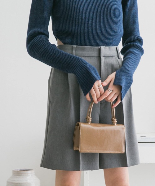 KBF（ケイビーエフ）の「ダブルタックショートパンツ（その他パンツ・レディース・ベージュ/ブラック/グレー・ONE）」の11枚目の写真