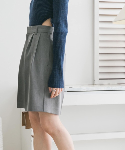 KBF（ケイビーエフ）の「ダブルタックショートパンツ（その他パンツ・レディース・ベージュ/ブラック/グレー・ONE）」の20枚目の写真