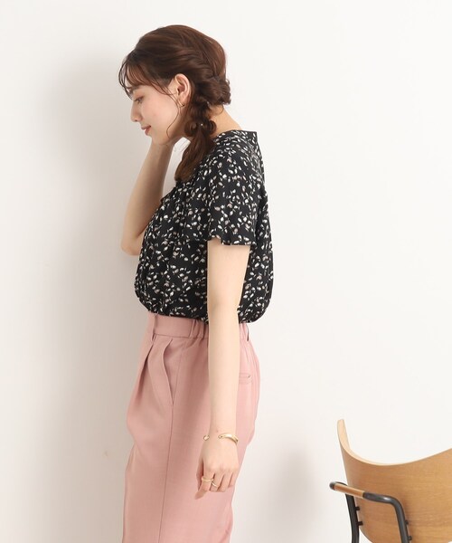 DRESKIP(ドレスキップ)の「◆【大人な夏の上品デザイン】サテンシャーリング使いブラウス(シャツ/ブラウス・レディース・ブラック系/ブルー/カーキ/オレンジ/ライトベージュ/ホワイト系3/ネイビー・03/04/02)」の18枚目の写真