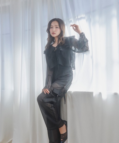 ANDGEEBEE（アンジービー）の「シアーベルスリーブブラウス（シャツ/ブラウス・レディース・ブラック/カーキ・MEDIUM）」の4枚目の写真