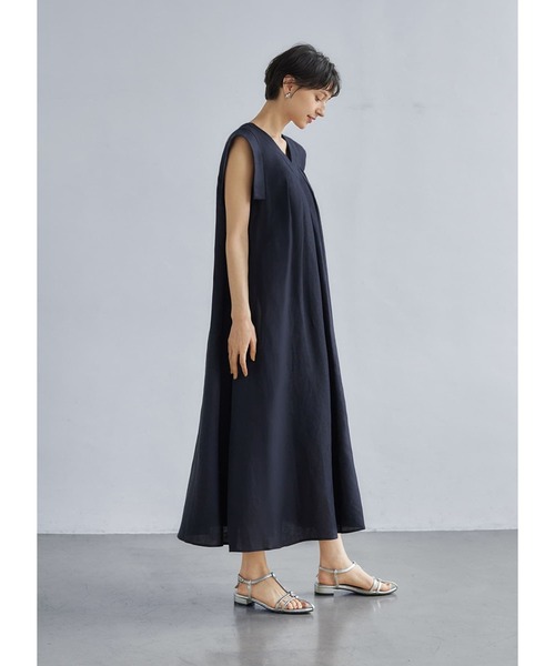 STYLE DELI(スタイルデリ)の「ショルダーカバータックワンピース(ワンピース・レディース・ネイビー/ブルー・01/02)」の18枚目の写真