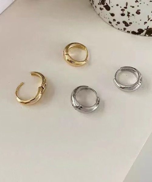 ARCHIVER（アーカイバ）の「【Bz】ボリュームリングミニフープピアス/ペア(RZ)（ピアス（両耳用）・メンズ・シルバー/ゴールド・FREE）」の5枚目の写真