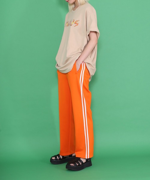 PUNYUS（プニュズ）の「PUNYUSロゴビッグＴ（Tシャツ/カットソー・レディース・ホワイト/ベージュ/ブラック/グリーン・4/3）」の9枚目の写真