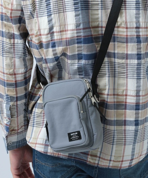 BAYFLOW(ベイフロー)の「ウィークエンドミニショルダーバッグ(ショルダーバッグ・メンズ・ブラック/ブルー系その他/ベージュ/ネイビー/その他1/その他2/その他3・FREE)」の4枚目の写真