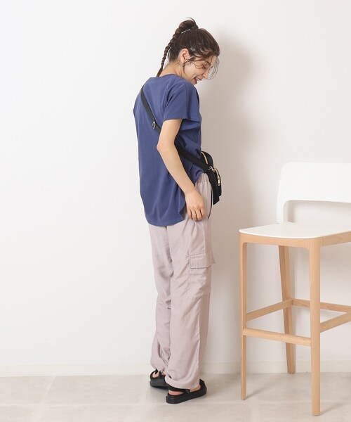 SHOO・LA・RUE(シューラルー)の「◆ゆるっとはける柔らか素材 イージーカーゴパンツ(その他パンツ・レディース・グレー系/ブラック・02/03)」の16枚目の写真
