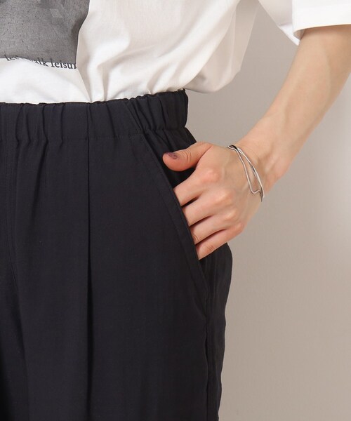SHOO・LA・RUE(シューラルー)の「◆ゆるっとはける柔らか素材 イージーカーゴパンツ(その他パンツ・レディース・グレー系/ブラック・02/03)」の10枚目の写真