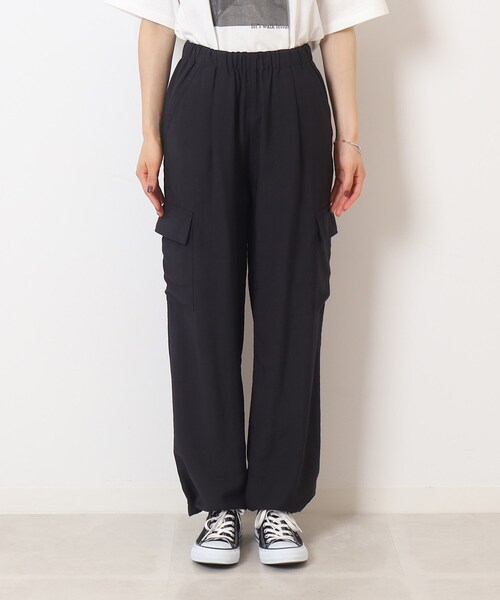 SHOO・LA・RUE(シューラルー)の「◆ゆるっとはける柔らか素材 イージーカーゴパンツ(その他パンツ・レディース・グレー系/ブラック・02/03)」の18枚目の写真