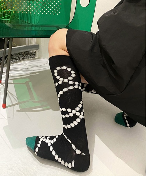 Chick（チック）の「▲総柄ミディソックス（ソックス/靴下・レディース・ブラック系その他2/ベージュ系その他/ブラック系その他3/ブラック系その他・FREE）」の3枚目の写真