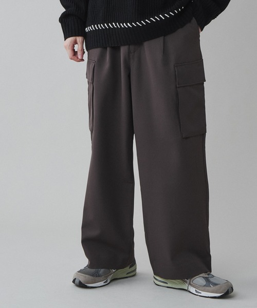 LUCY(ルーシー)の「LUCY/【セットアップ対応】トロミ ルーズカーゴスラックス(カーゴパンツ・メンズ・ブルー系その他/ブラック/ブラウン・MEDIUM/LARGE)」の3枚目の写真