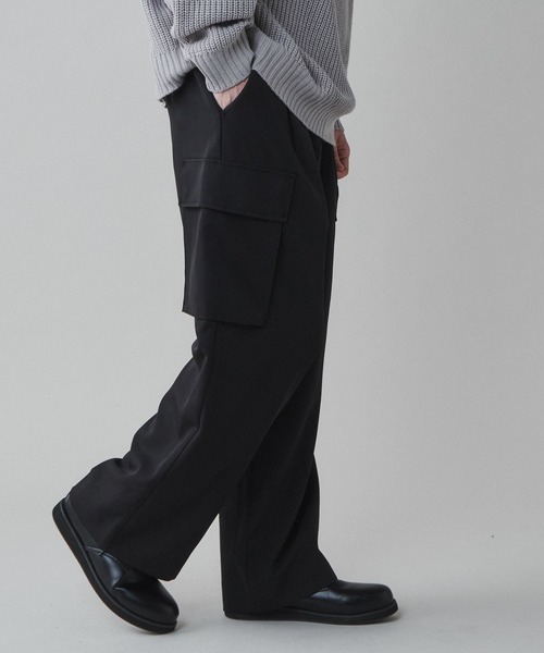 LUCY(ルーシー)の「LUCY/【セットアップ対応】トロミ ルーズカーゴスラックス(カーゴパンツ・メンズ・ブルー系その他/ブラック/ブラウン・MEDIUM/LARGE)」の14枚目の写真