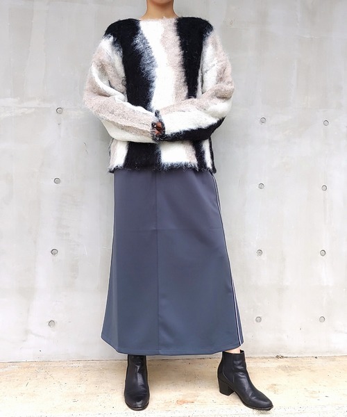 Q（キュー）の「ドローイングシャギーニット（ニット/セーター・レディース・ブルー系/ブラック系・MEDIUM）」の22枚目の写真