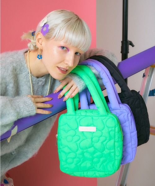 ELLEgirl（エルガール）の「フラワーキルトスクエアミニトート【ELLEgirl/エル ガール】（ハンドバッグ・レディース・パープル/ブラック/ライトグリーン・FREE）」の9枚目の写真