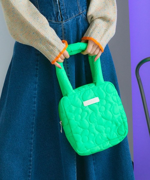 ELLEgirl（エルガール）の「フラワーキルトスクエアミニトート【ELLEgirl/エル ガール】（ハンドバッグ・レディース・パープル/ブラック/ライトグリーン・FREE）」の21枚目の写真