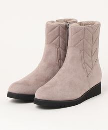 unity（ユニティ）の「キルティングボアショートブーツ（ブーツ）」