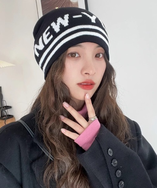 Vipoa（ヴィポア）の「NEW YORK ロゴジャガードニットキャップ（ニットキャップ/ビーニー・レディース・ベージュ/ホワイト/ピンク/ブルー/アイボリー/ブラック・FREE）」の20枚目の写真