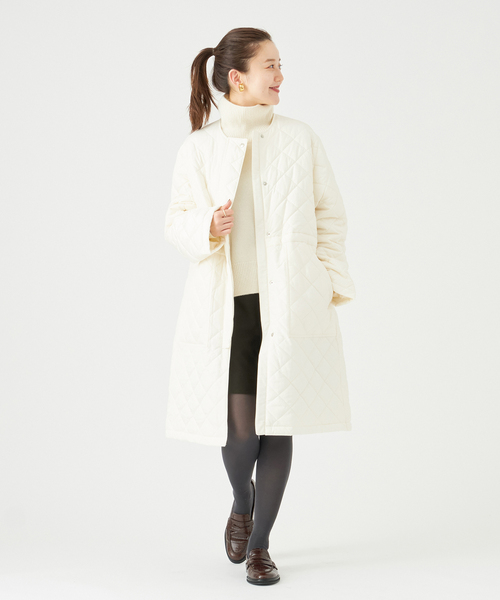 IENA（イエナ）の「ノーカラーキルティングコート（その他アウター・レディース・ホワイト/ネイビー・36/38）」の5枚目の写真