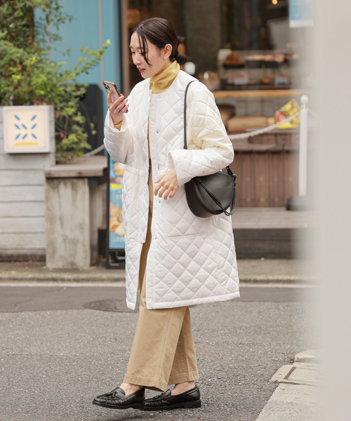 IENA（イエナ）の「ノーカラーキルティングコート（その他アウター・レディース・ホワイト/ネイビー・36/38）」の18枚目の写真
