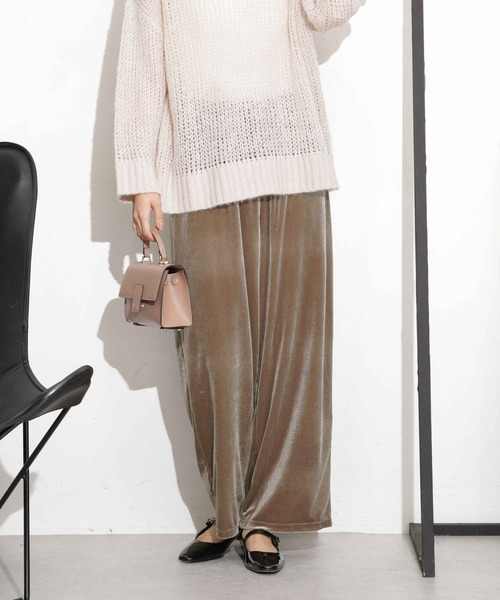 NANO universe（ナノユニバース）の「ベロアイージーパンツ（その他パンツ・レディース・ベージュ/ブルーグレー/ブラック・FREE）」の4枚目の写真