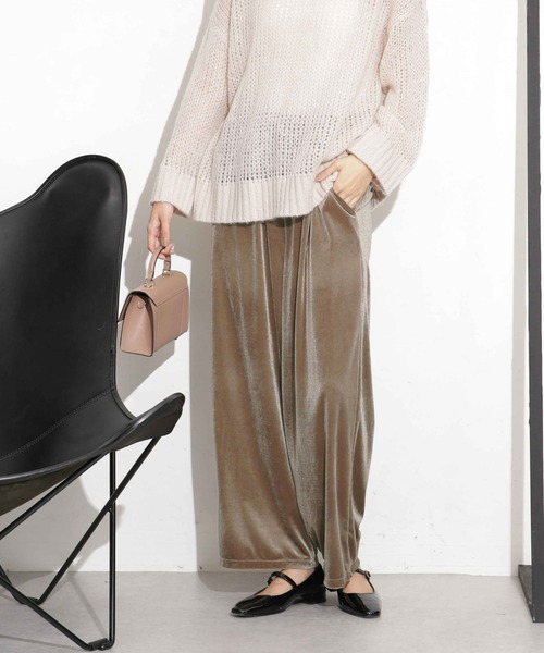 NANO universe（ナノユニバース）の「ベロアイージーパンツ（その他パンツ・レディース・ベージュ/ブルーグレー/ブラック・FREE）」の5枚目の写真